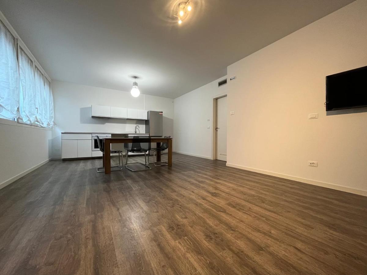 Modern Apartment - Centro بادوفا المظهر الخارجي الصورة